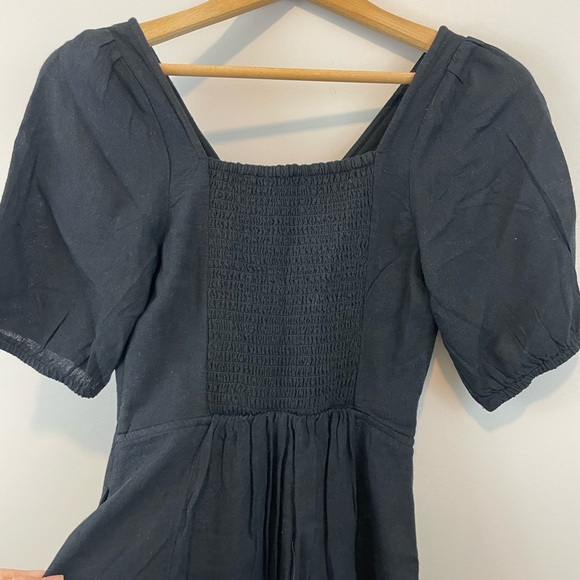 Abercrombie & Fitch XXS black mini dress with keyhole detail and smocked back - Picture 4 of 8